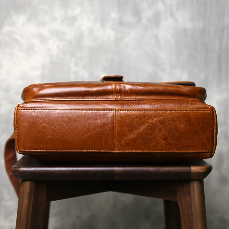 Top Layer Cowhide Large Capacity Business Commuting Bag